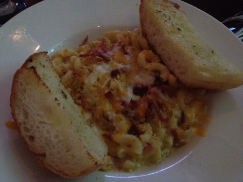 raven's head, public house, bacon mac and cheese, founders IPA, pub trivia, trivia NYC, astoria, queens, draught beer